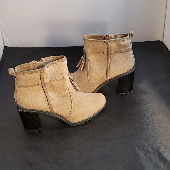 JACLYN SMITH RUBI SUEDE TASSELS DETAIL ANKLE BOOTS - Picture 8 of 16